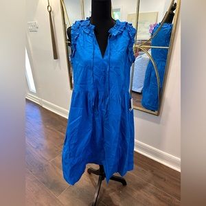 NWT Maggie London V-Neck day dress with ruffles and pockets. Size 8.